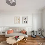 Charming 2-Bedroom Apartment In Paris 5