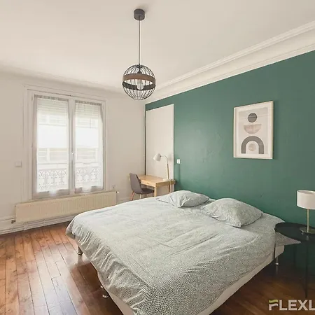Appartamento Charming 2-bedroom In 5 *