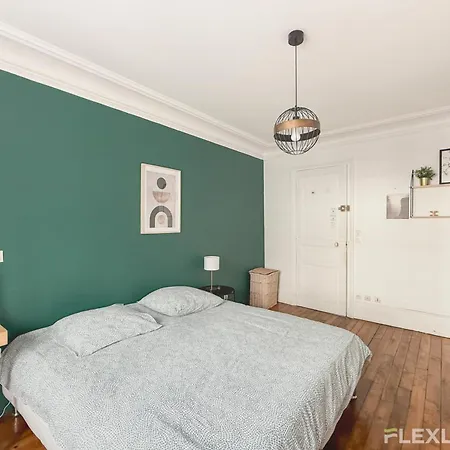 Charming 2-bedroom In 5 Parigi