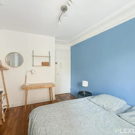 Charming 2-bedroom In 5 Appartamento